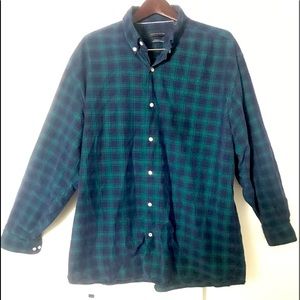 Tommy Hilfiger Casual button down plaid shirt